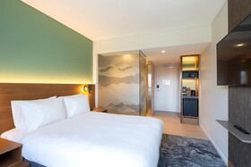 Holiday Inn Express & Suites Queenstown