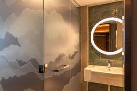 Holiday Inn Express & Suites Queenstown