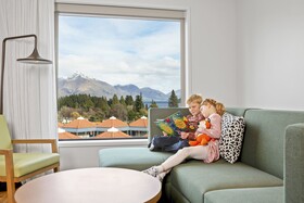 Holiday Inn Express & Suites Queenstown