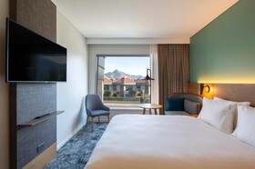 Holiday Inn Express & Suites Queenstown