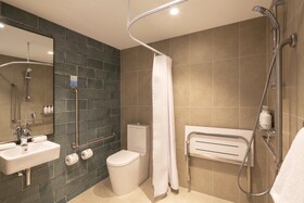 Holiday Inn Express & Suites Queenstown