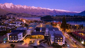 Holiday Inn Express & Suites Queenstown