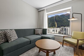 Holiday Inn Express & Suites Queenstown