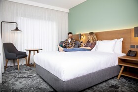 Holiday Inn Express & Suites Queenstown