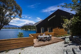 Lakehouse Joela
