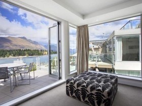 Luxury Lake Suites