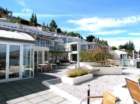Luxury Lake Suites