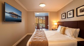 Oaks Shores