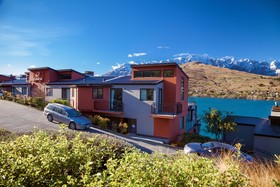 Oaks Shores