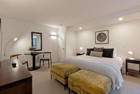 Queenstown House Boutique Bed & Breakfast & Apartments