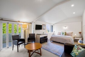 Queenstown House Boutique Bed & Breakfast & Apartments