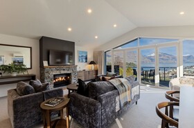 Queenstown House Boutique Bed & Breakfast & Apartments