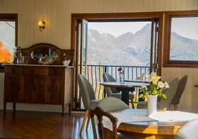 Queenstown House Boutique Bed & Breakfast & Apartments