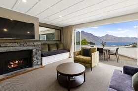 Queenstown House Boutique Bed & Breakfast & Apartments
