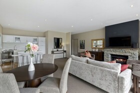 Queenstown House Boutique Bed & Breakfast & Apartments