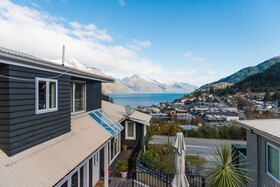 Queenstown House Boutique Bed & Breakfast & Apartments