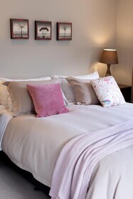 Queenstown House Boutique Bed & Breakfast & Apartments