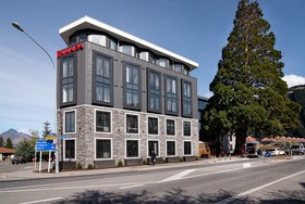 Ramada by Wyndham Queenstown Central
