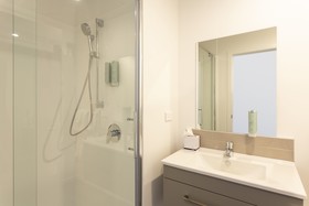 Ramada by Wyndham Queenstown Central