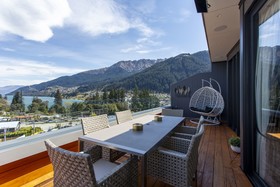 Ramada by Wyndham Queenstown Central