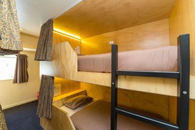 Sir Cedrics Tahuna Pod Hostel