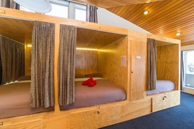 Sir Cedrics Tahuna Pod Hostel