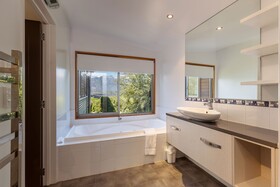 Whakata On Whitbourn