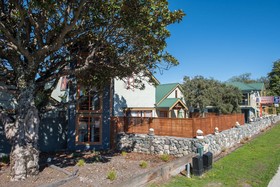 Gladstone Motel