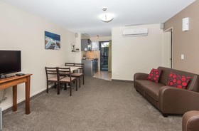 Gladstone Motel
