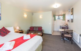 Gladstone Motel