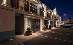 Gladstone Motel