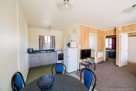 Richmond Motel & Top 10 Holiday Park