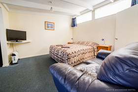 Richmond Motel & Top 10 Holiday Park