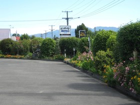 Golden Bay Motel