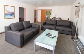 Golden Bay Motel