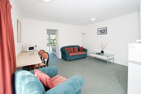 Golden Bay Motel