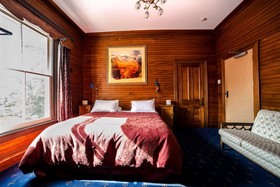 Shady Rest Boutique Luxury Bed & Breakfast
