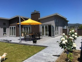 Bella Rosa Bed And Breakfast
