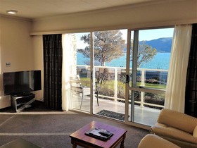 Fiordland Lakeview Motel and Apartments