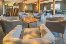 Fiordland National Park Lodge