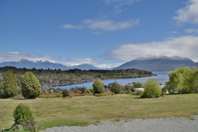 Fiordland National Park Lodge