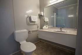 Fiordland National Park Lodge