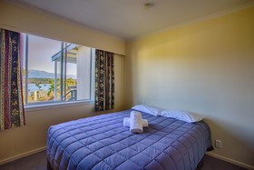 Fiordland National Park Lodge