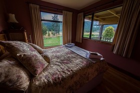 Kepler Oaks Chalet