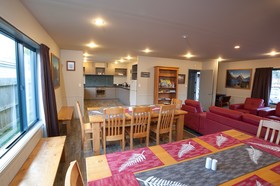 Tasman Holiday Parks – Te Anau