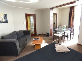 Anchor Motel & Timaru Backpackers