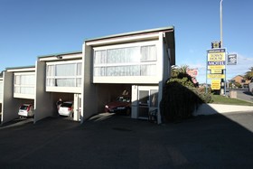 Townhouse Motel