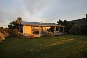 Catlins Beach House