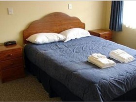 Tuatapere Motel
