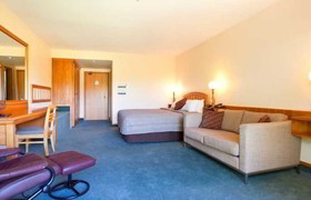Distinction Mackenzie Country Hotel